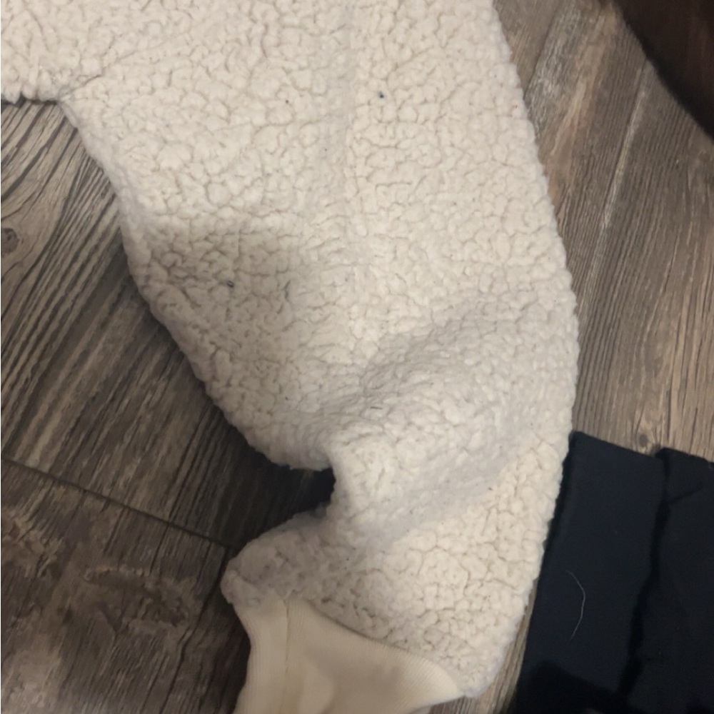 Fur perfect condition coat keeps you super warm and comfy